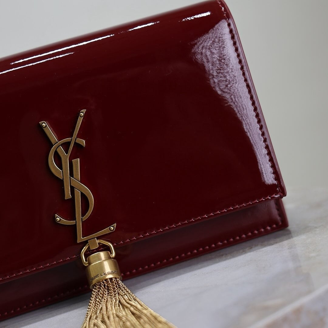 YVES SAINT LAURENT KATE SMALL IN PATENT LEATHER