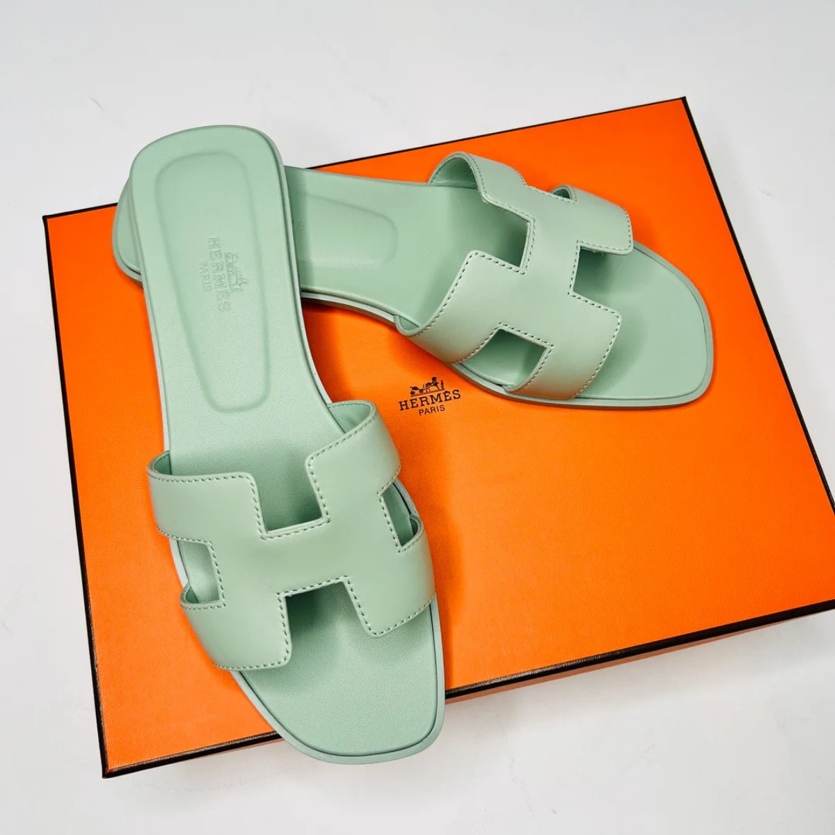HERMÈS ORAN SANDALS VERT D’EAU