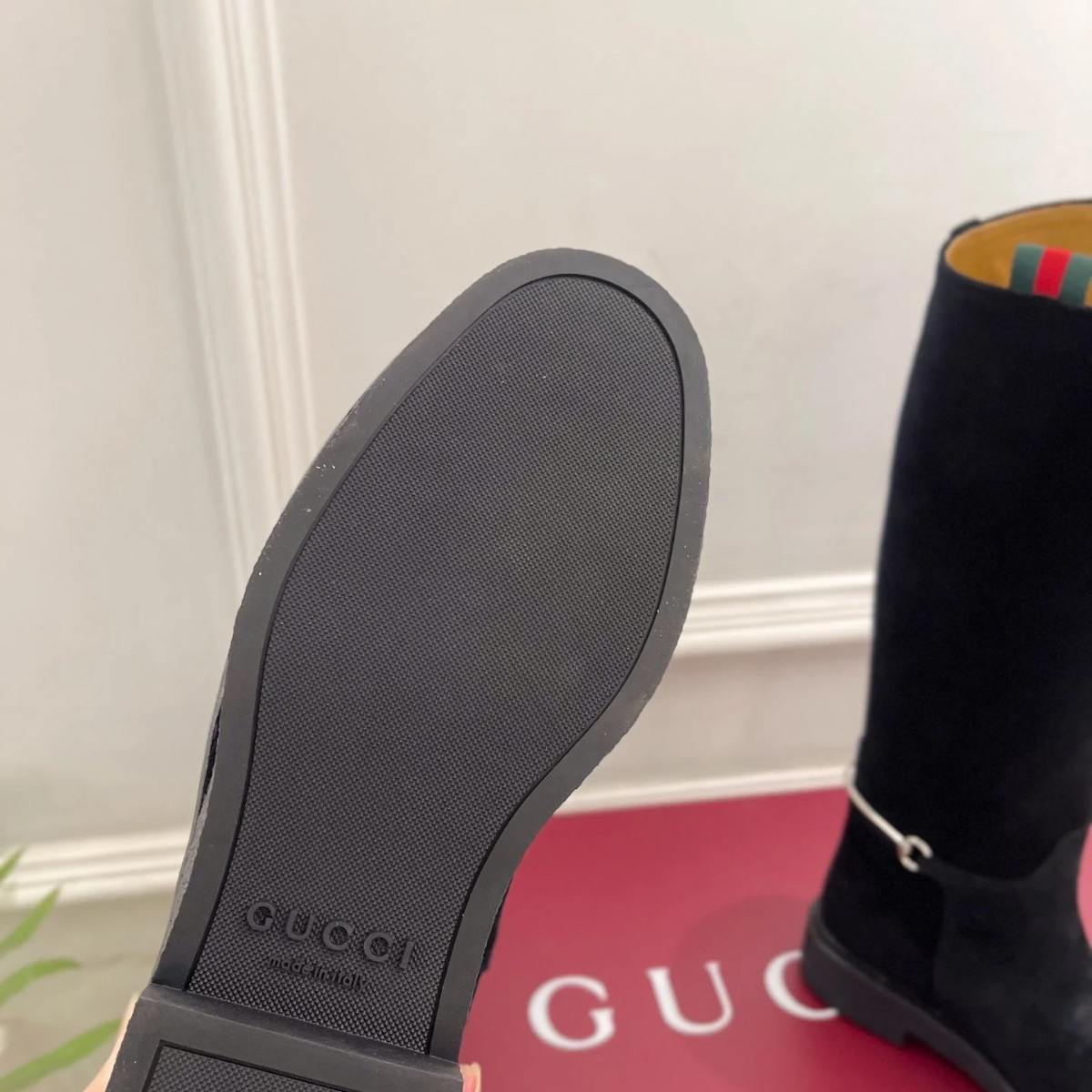 GUCCI HIGH BOOTS IN BLACK SUEDE